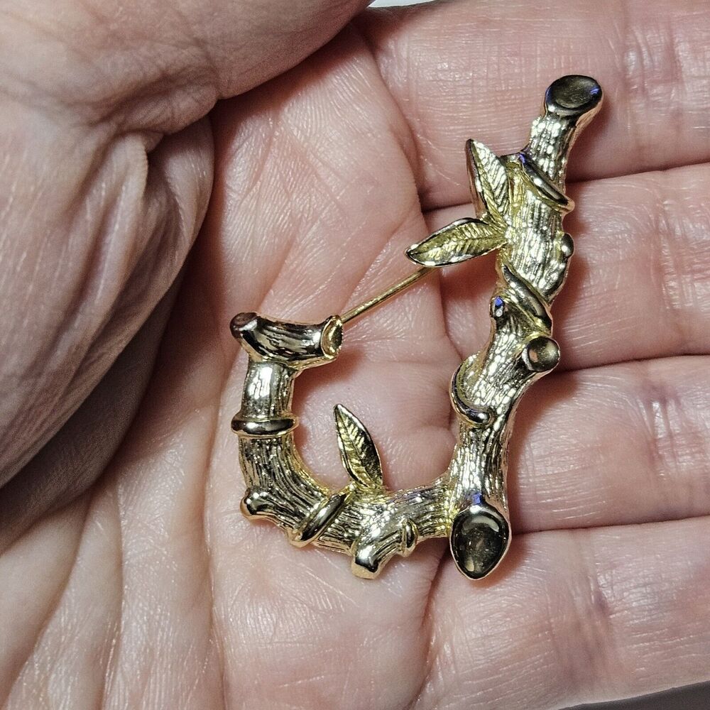 Vintage SARAH COVENTRY Gold Tone Bamboo Initial “J” Letter Pin Brooch